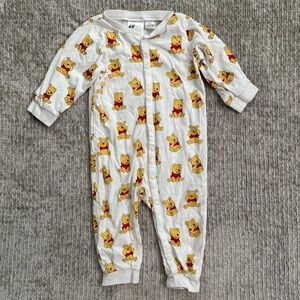 Disney‎ Winnie The Pooh White Footless Sleeper By H&M Size 9M Retro Classic
